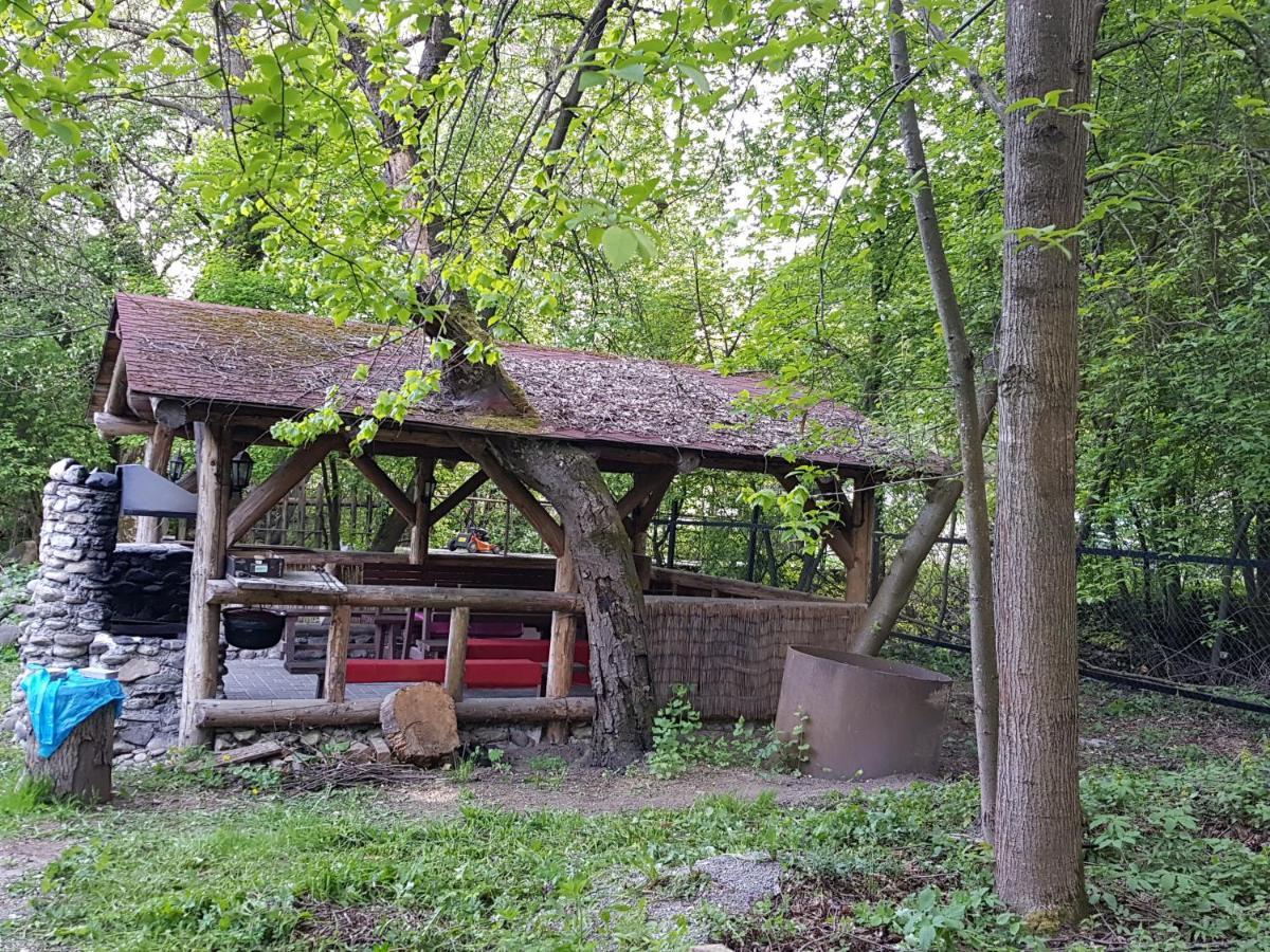 Chata pod skalou Valaská Exteriér fotografie